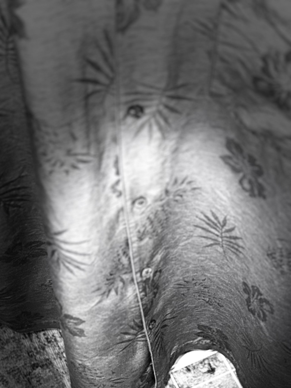 Men's Short-Sleeve Hawaiian Button-Down Shirt in Steel Blue/Gray - Picture 7 of 8